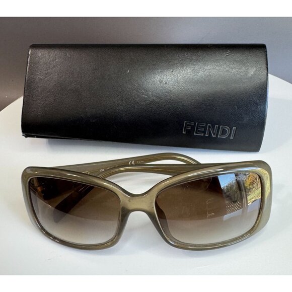 Fendi FS3231 Olive Green Wrap Sunglasses Brown Gradient 56mm Italy w/ Case - Picture 2 of 15